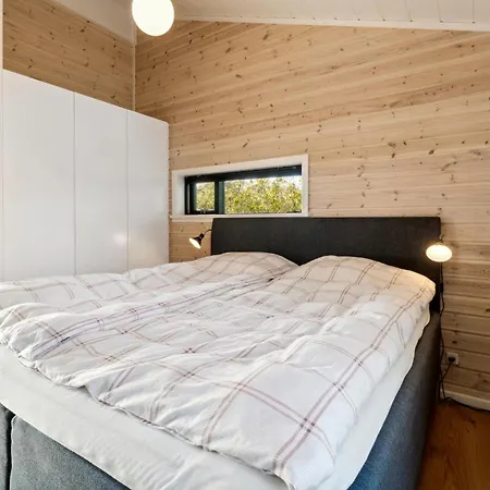 3 Bedroom In Holiday home